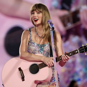 Feature Taylor Swift Offers an Exclusive Look at Eras Tour Movie Acoustic Songs