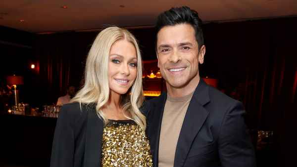 Kelly Ripa and Mark Consuelos Hilariously Recreate Nicole Kidman’s Viral AMC Ad