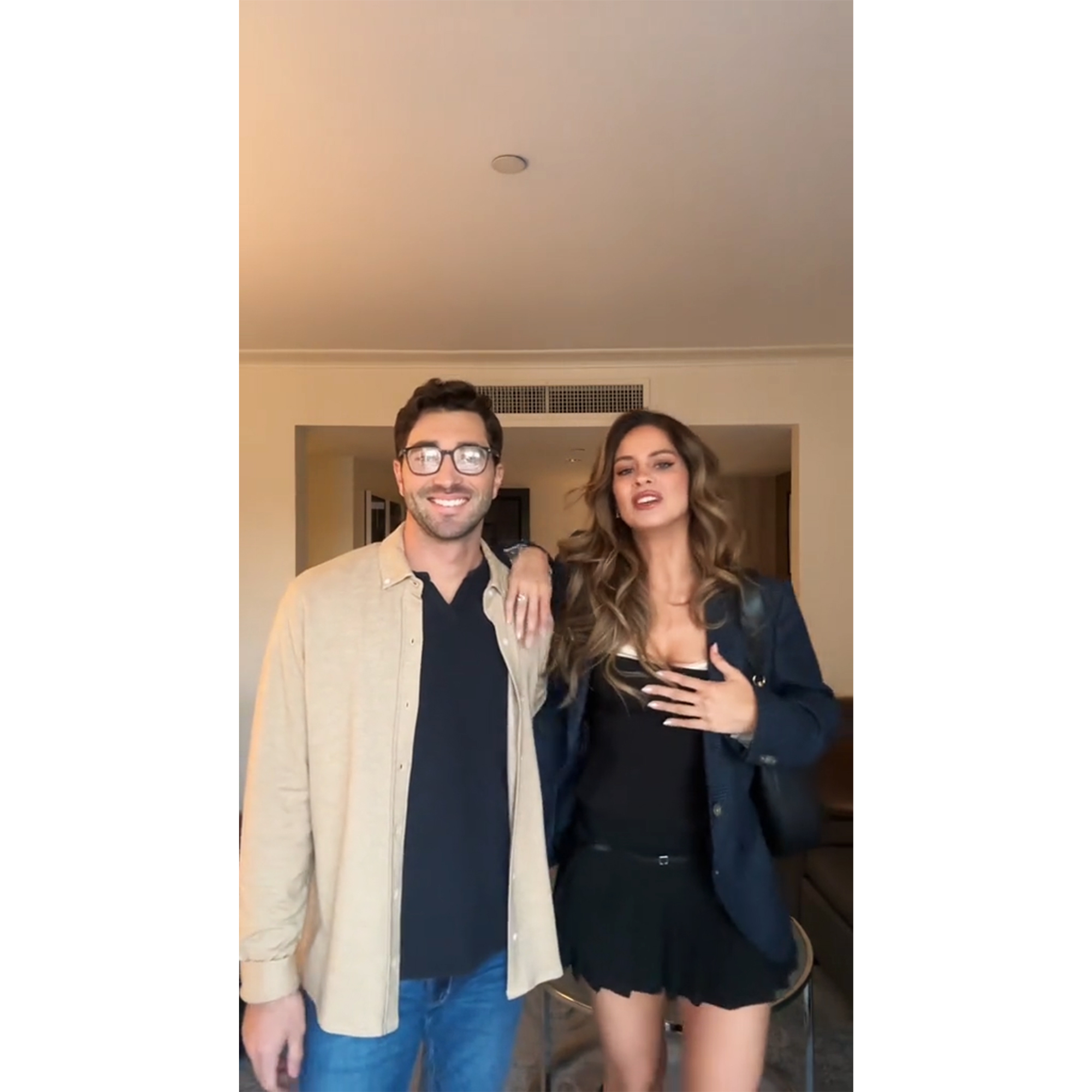 Bachelor’s Kelsey Anderson Wears Joey Graziadei’s Jacket on 1st Public Date