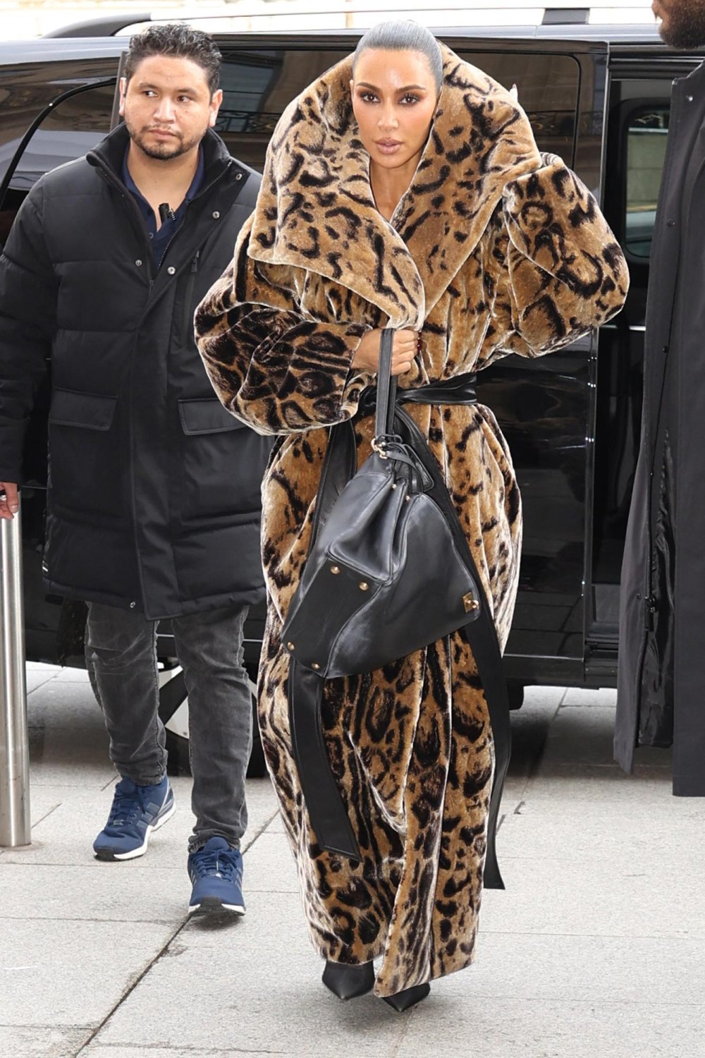 Kim Kardashian spotted outside Margielas Paris Fashion Week Show, fingers bandaged