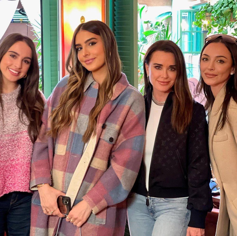 Kyle Richards and Maurico Umansky’s Daughters Are 'Hopeful' for Family's Future