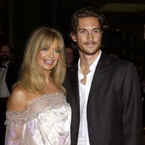 Oliver Hudson Unpacks the Childhood Trauma He Experienced With Mom Goldie Hawn