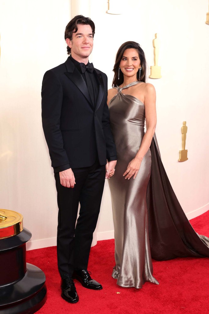 Olivia Munn Jokes With Boyfriend John Mulaney That Her Oscars Gown Is a Standing Up Dress