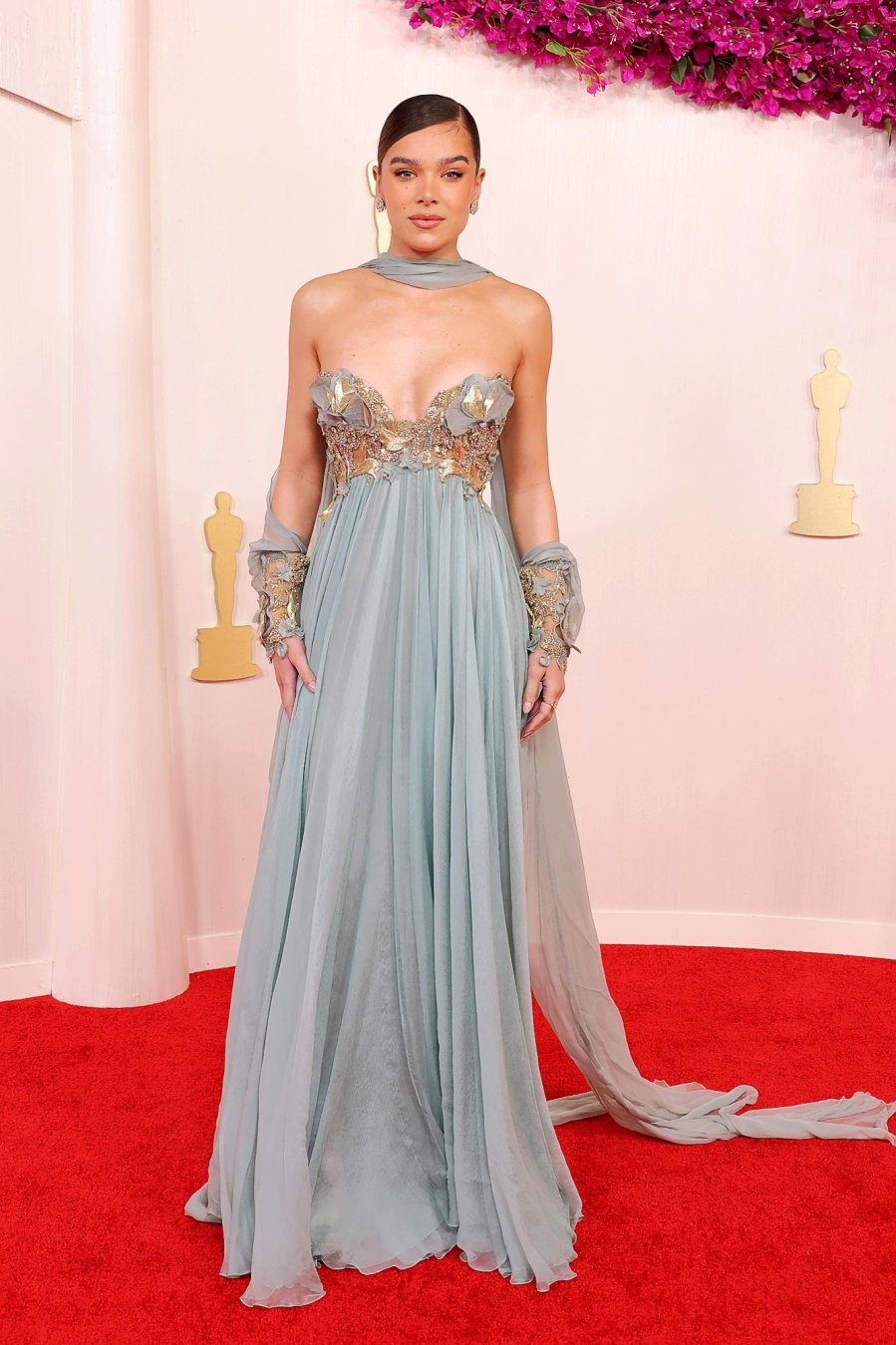 Oscars 2024 Red Carpet 96th Annual Academy Awards Arrivals 710 Hailee Steinfeld