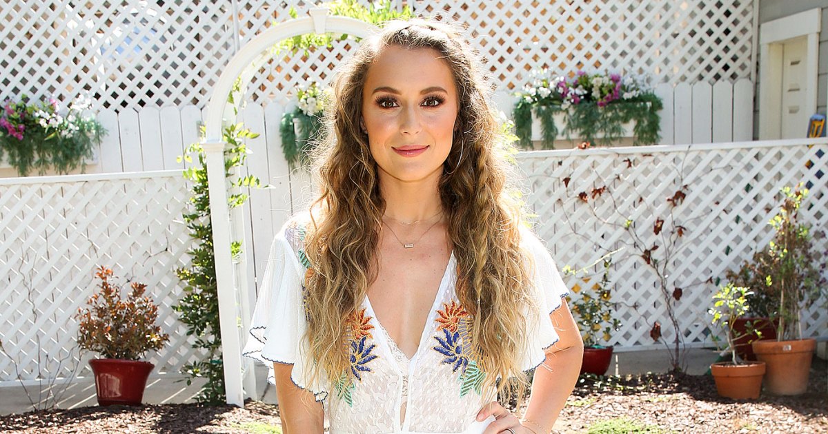 Pregnant Alexa PenaVega Hospitalized After ‘Insane’ 3rd Trimester Bleeding Pregnant Alexa PenaVega Hospitalized After ‘Insane’ 3rd Trimester Bleeding