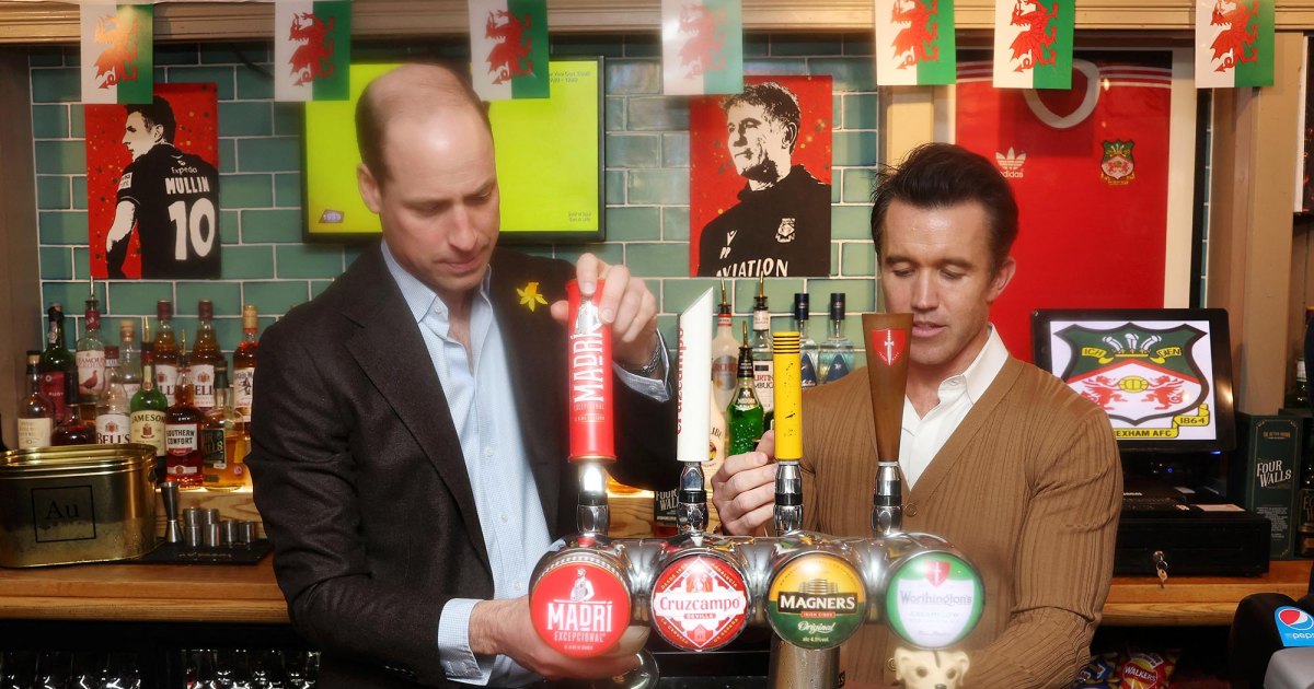 Prince William Pours Beers With Rob McElhenney While Celebrating Welsh Holiday at Wrexham Pub 1