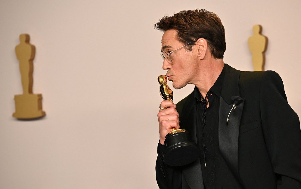 Robert Downey Jr Wins Best Actor in a Supporting Role 2024 Oscars