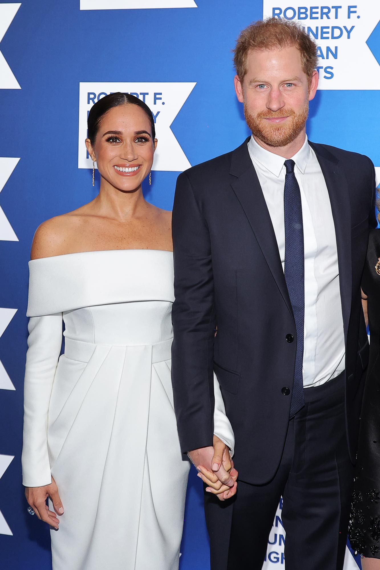 Royals Website Combines Prince Harry and Meghan Markle s Bios 199