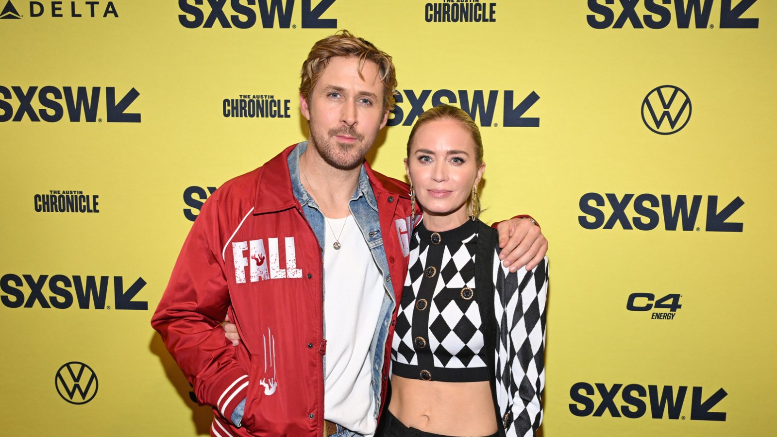 Ryan Gosling and Emily Blunt Hug at Fall Guy Premiere