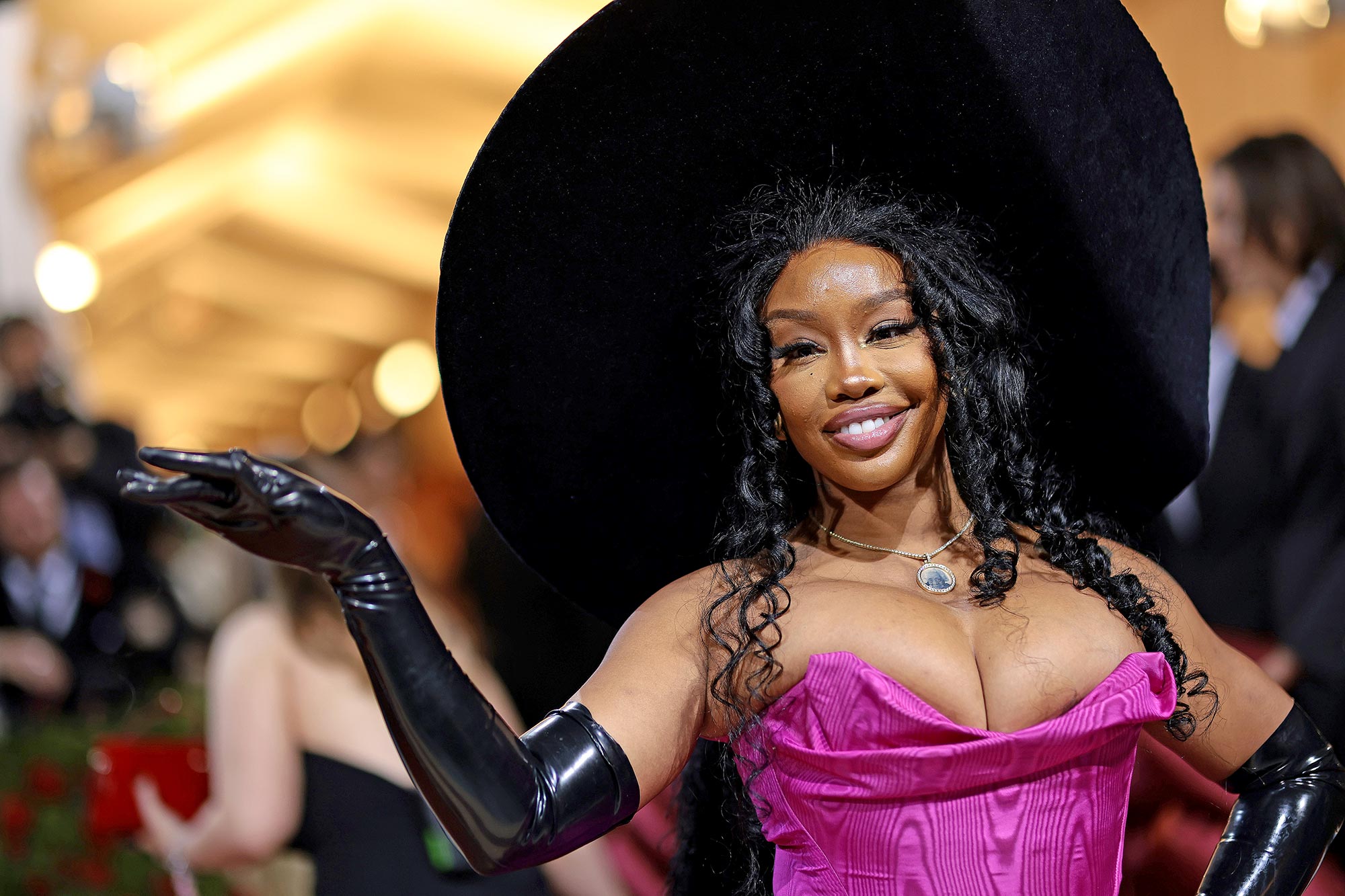 SZA Explains Why She Decided to Have Her Breast Implants Removed: 'It Was Painful'