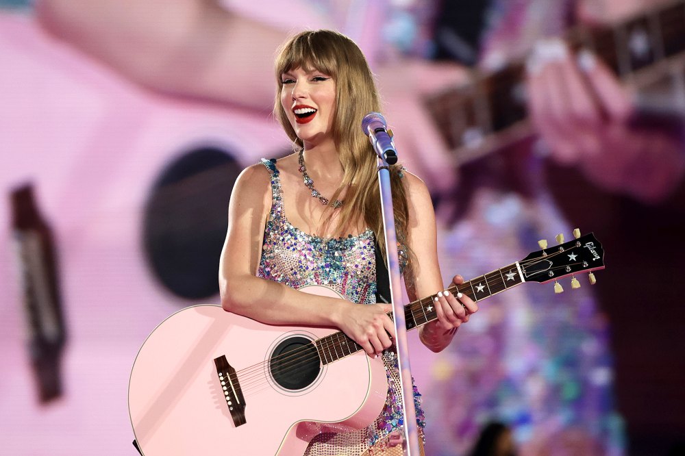 Taylor Swift Loves 'Thinking of New Things to Do' at Every 'Eras' Acoustic Section