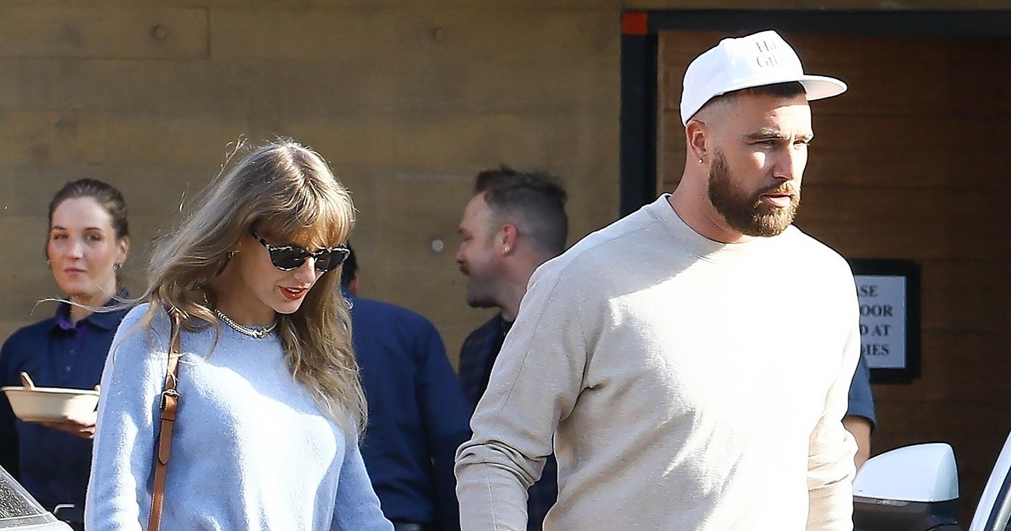 Taylor Swift, Travis Kelce Hold Hands During Lunch Date After Vacation - Vimarsana News