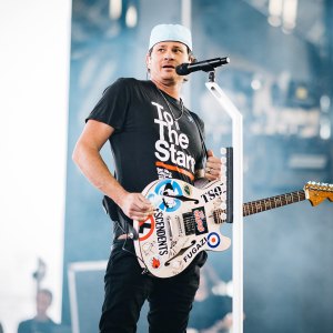 Blink-182's Tom DeLonge Fell to His Knees and ‘Vomited’ During Paraguay Show Due to Heat Stroke