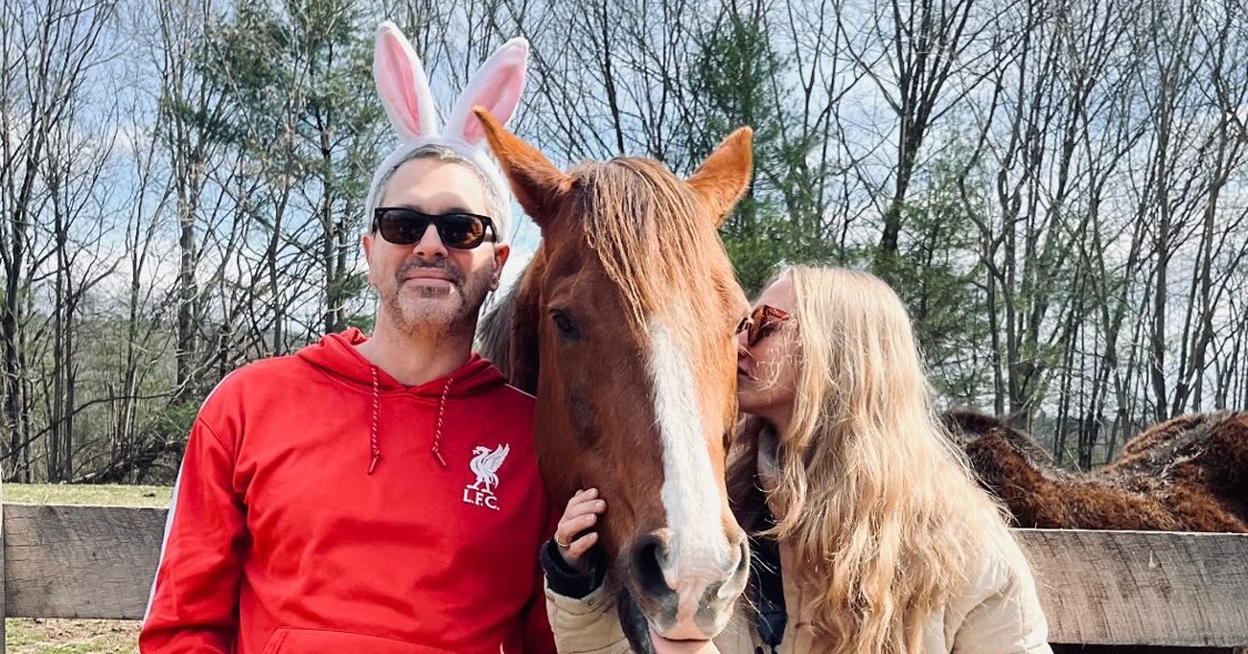 Amanda Seyfried and Thomas Sadoski Celebrate Easter With Farm Animals - Vimarsana News
