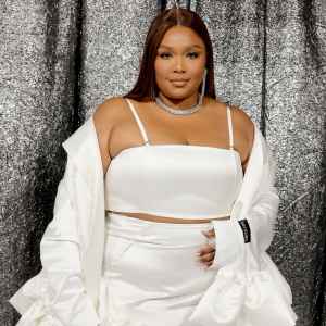 Lizzo Feels the World Doesnt Want Me in It After Being Dragged By Internet