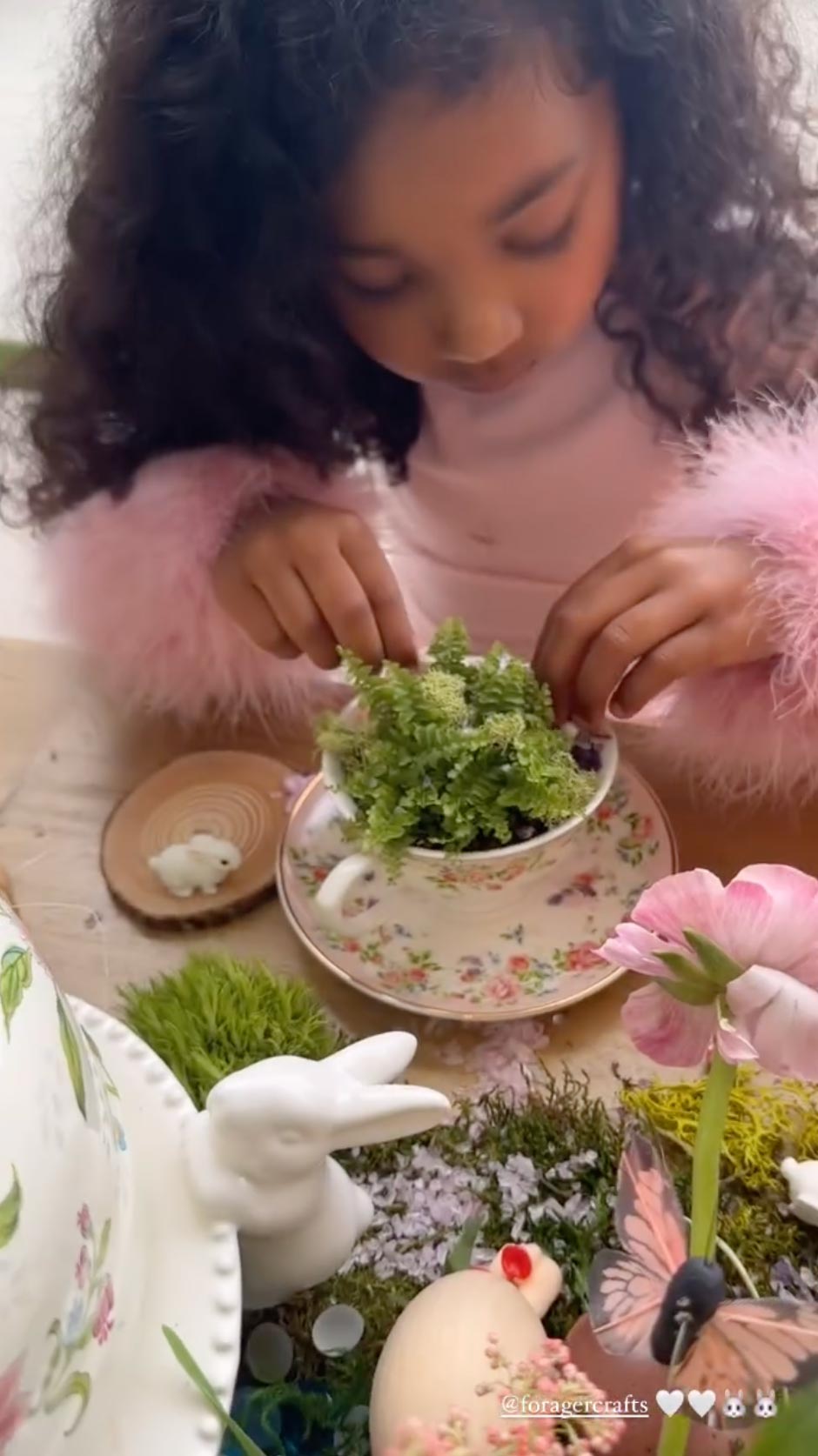 True Thompson Dream Kardashian and More Cousins Adorably Match at Familys Easter Brunch