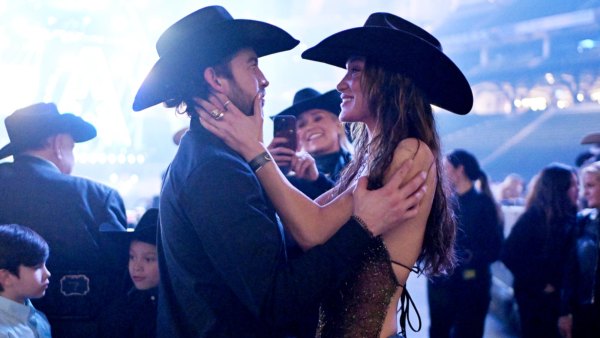 Bella Hadid Proves Shes Boyfriend Adan Banuelos No 1 Fan During Equestrian Competition