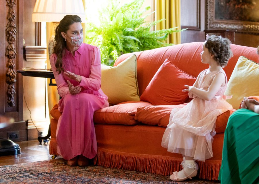Kate Middleton Receives Support from 8 Year Old Girl Fighting Cancer