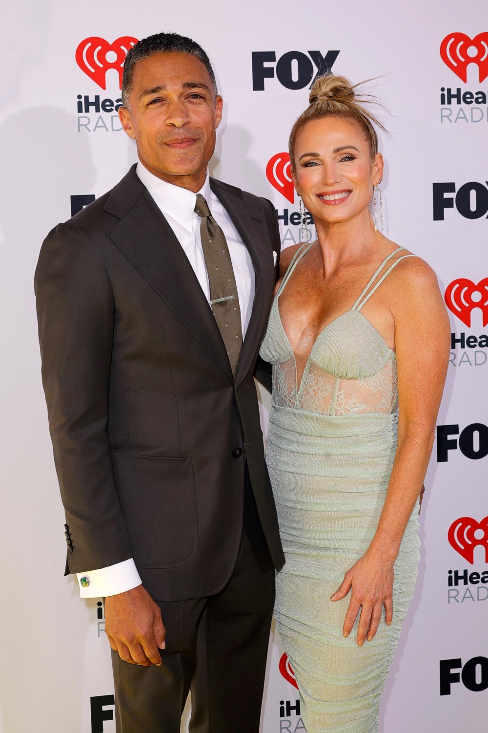 Amy Robach and TJ Holmes Turn Heads With Red Carpet Moment at 2024 iHeartRadio Music Awards 933
