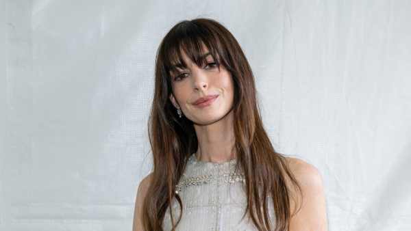 Anne Hathaway Says She Stopped Getting Romantic Scripts in Her 40
