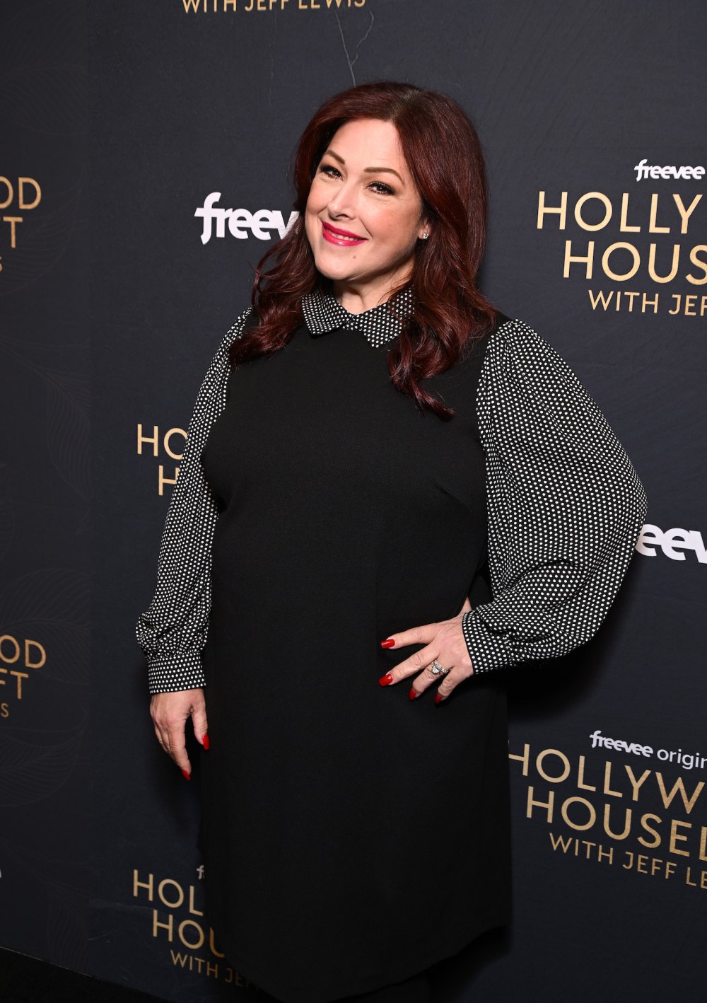 Carnie Wilson takes a bite of cake and spits it out while dieting