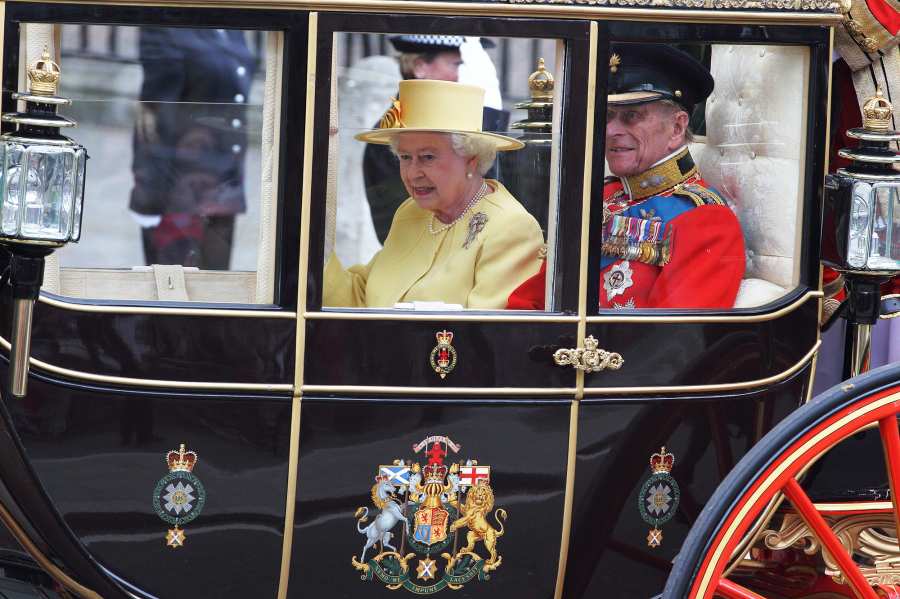 Celebrate Prince William and Kate Middletons Anniversary With the Best Photos From Their Wedding