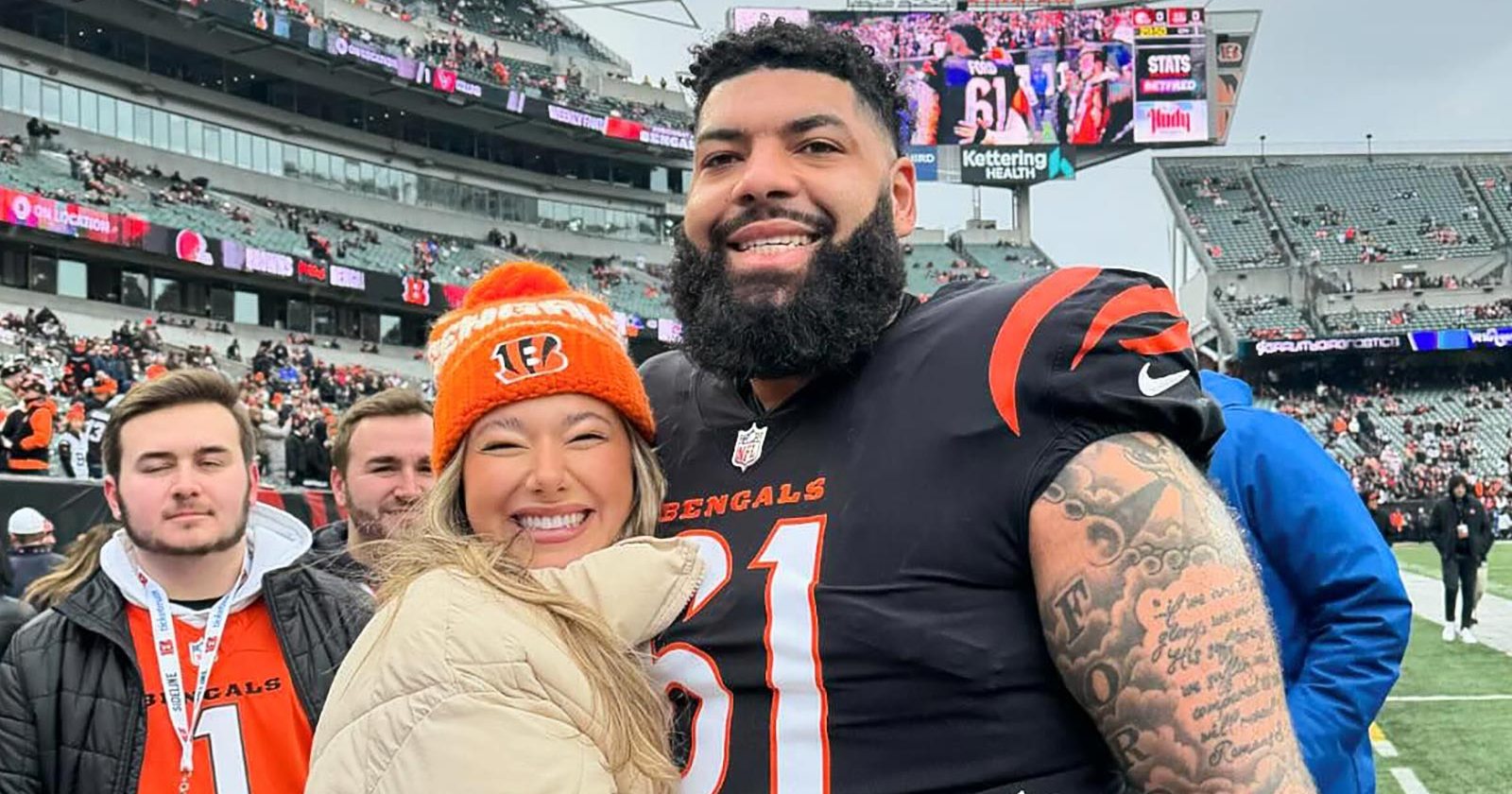 Cincinnati Bengals' Cody Ford Engaged to TikToker Tianna Robillard - Vimarsana News