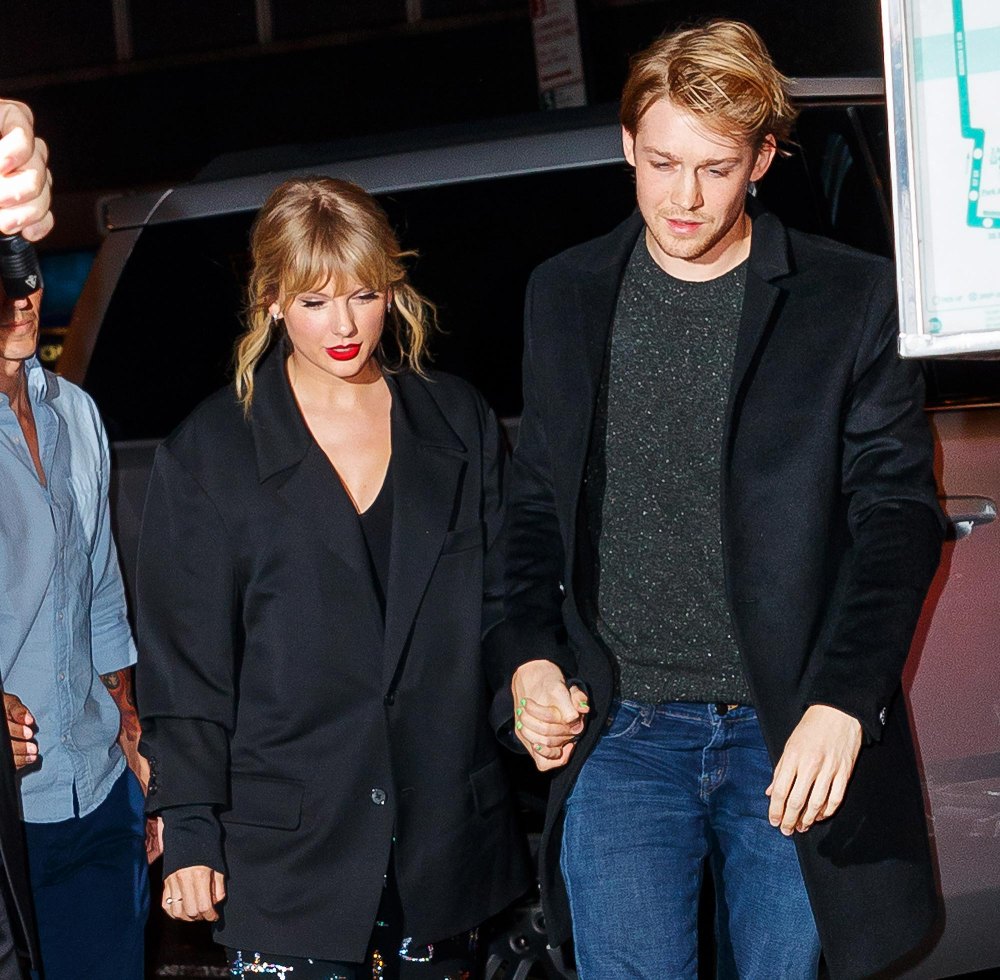 Has Taylor Swift ever felt comfortable in a romantic relationship with Joe Alwyn?  Its past musical allusions, perhaps not 453