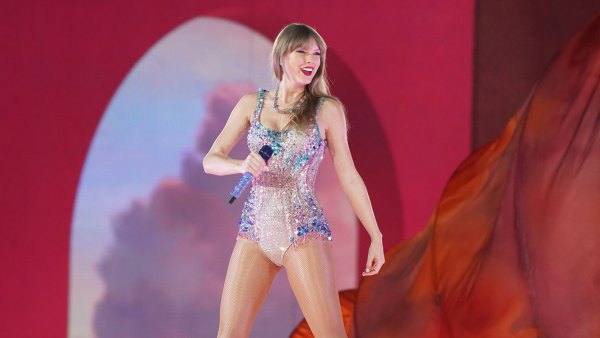 Fans Think They Know Which Statue Taylor Swift Sings About