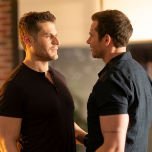 Feature 9-1-1 Star Oliver Stark Calls Buck and Tommy Kiss Deserved Louis Ferrigno Jr and Oliver Stark