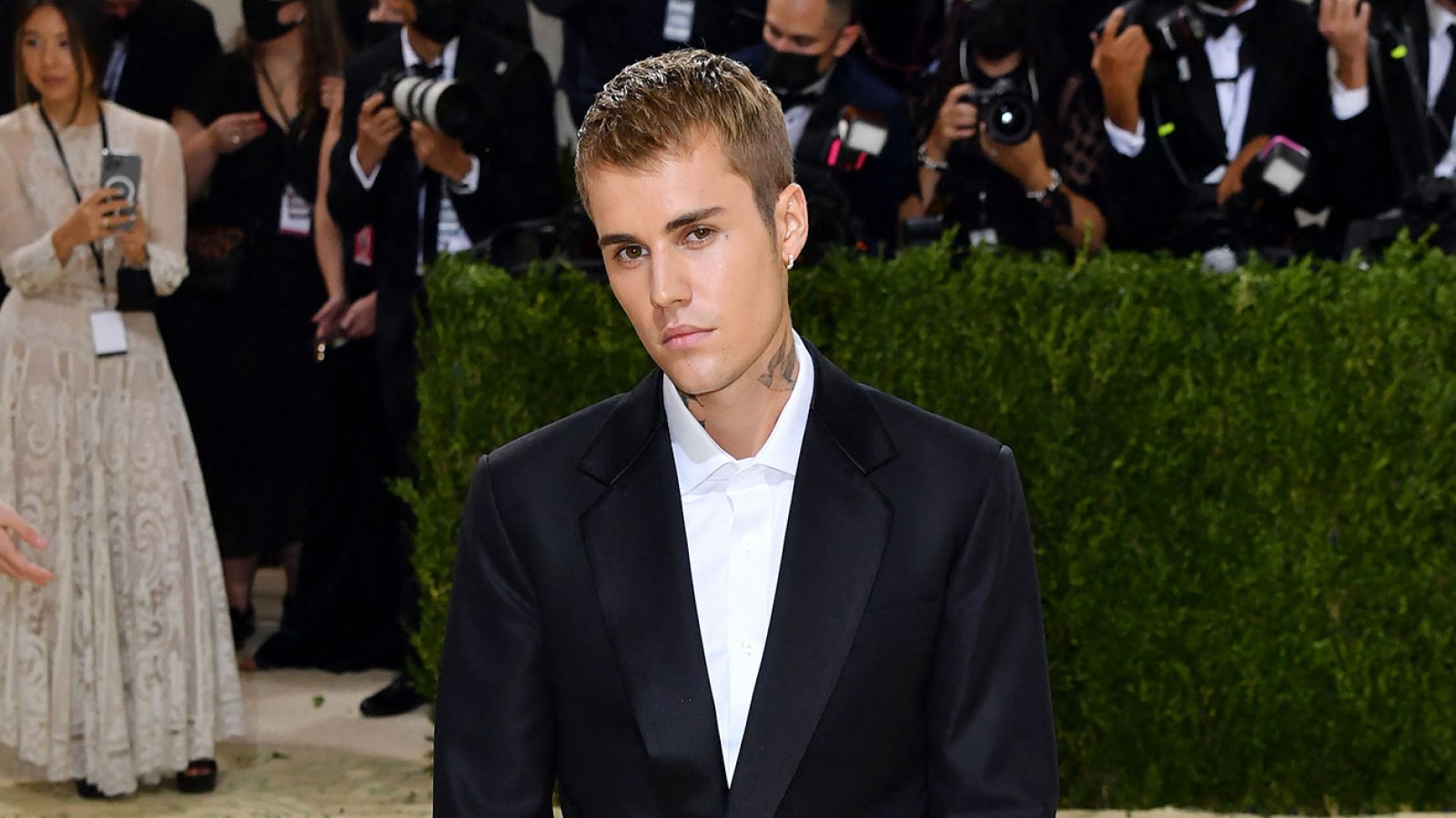 Feature Justin Bieber Bought A 16 Million California Mansion Near Kylie Jenner and Kris Jenner