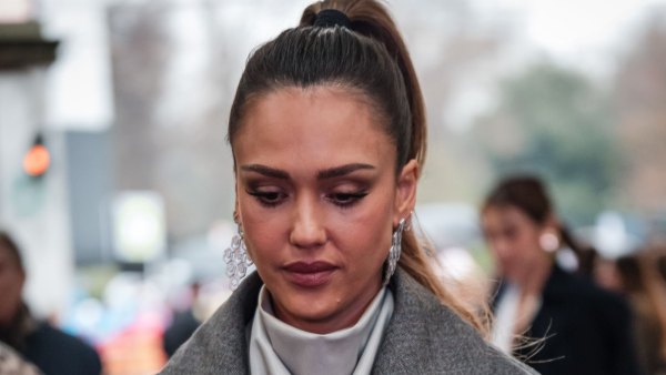 Jessica alba steps down from the honest company