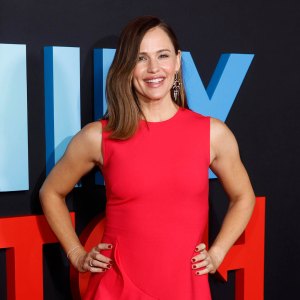 Jennifer Garner Striped T-Shirt
