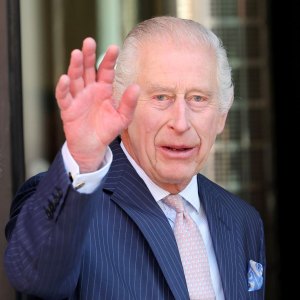 King Charles visits cancer centre as public engagements resume
