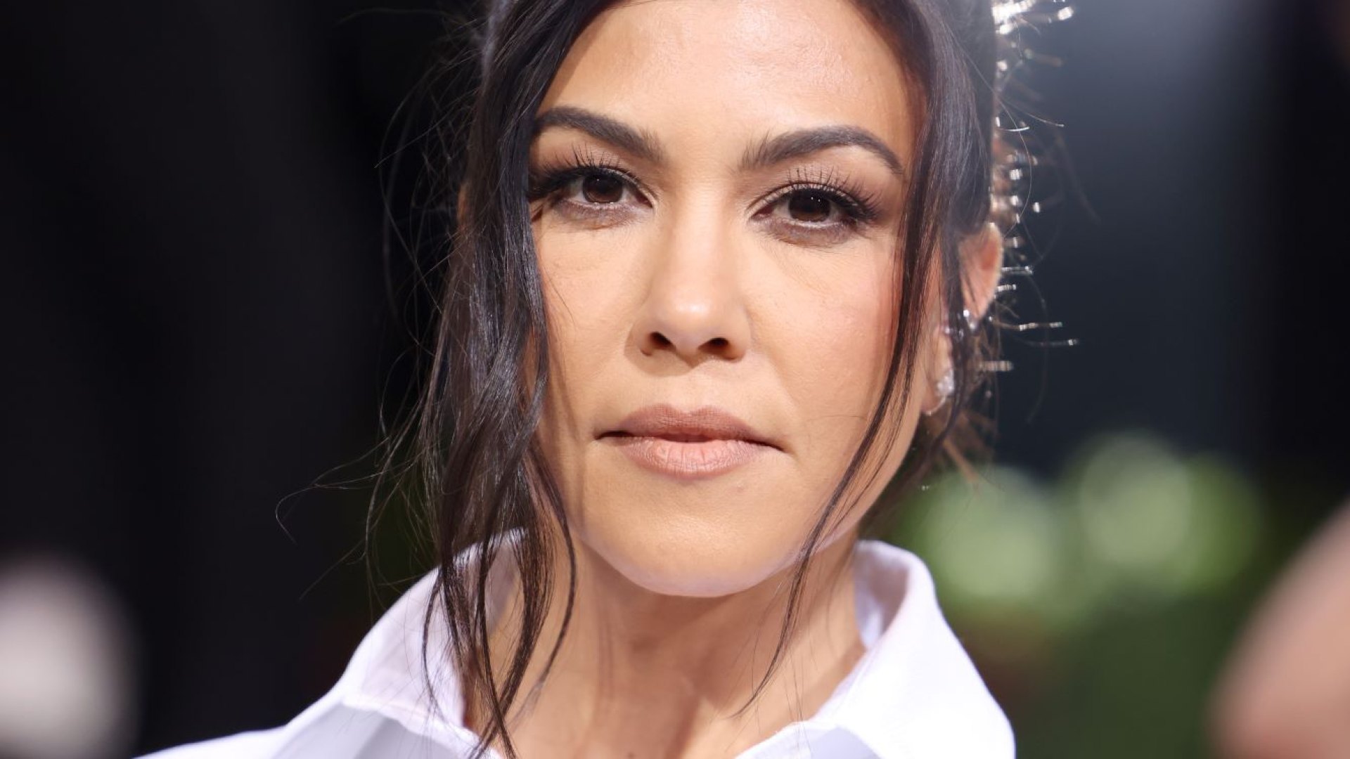 Kourtney Kardashian Hits Back With Unedited Body PIc After Kim Photo Kourtney Kardashian Hits Back With Unedited Body PIc After Kim Photo