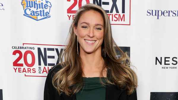 Kylie Kelce Shows Her Sports Fandom During Iowa vs UConn Women s Final Four Game 328