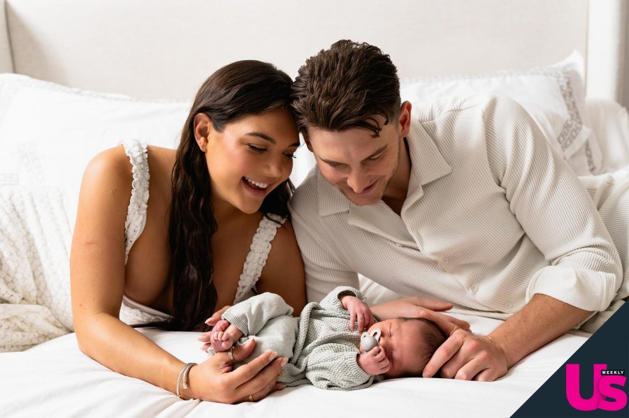 'Love Is Blind' Alum Giannina Gibelli Gives Birth, Welcomes 1st Baby With Blake Horstmann MS