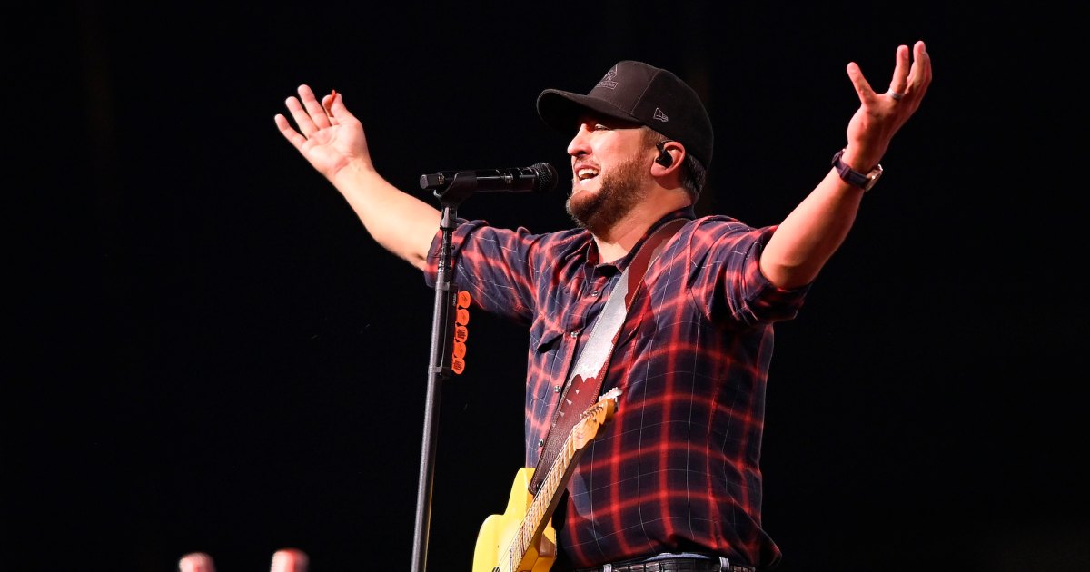 Luke Bryan Falls During Concert After Slipping on Fans Cell Phone
