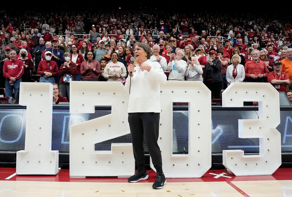 NCAA Coach Tara VanDerveer Announces Retirement After 45 Seasons