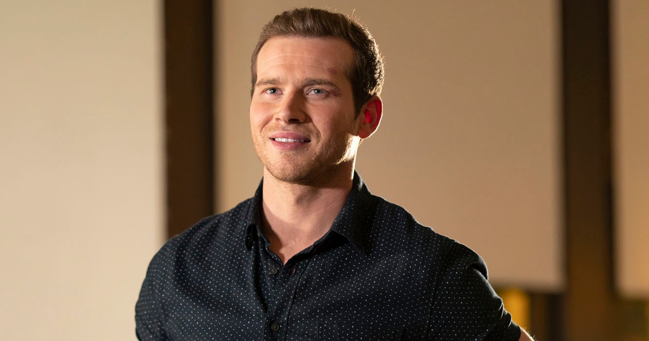9-1-1's Oliver Stark Reacts to Fans and Haters After Buck's Gay Kiss - Vimarsana News