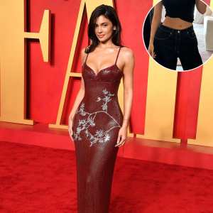 Promo Kylie Jenner Proves Not Pregnant While Posing in Low-Rise Jeans