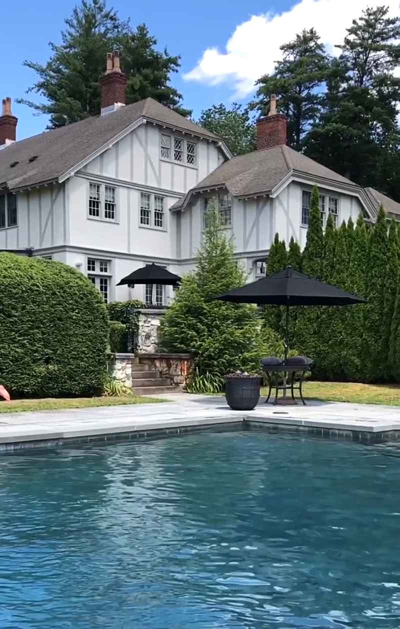 ‘RHONY’ Alum Dorinda Medley Details Cleaning Blue Stone Manor | Us Weekly