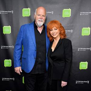 Reba McEntire Explains Her Inseparable Romance With Rex Linn I m Truly Committed to Rex 427