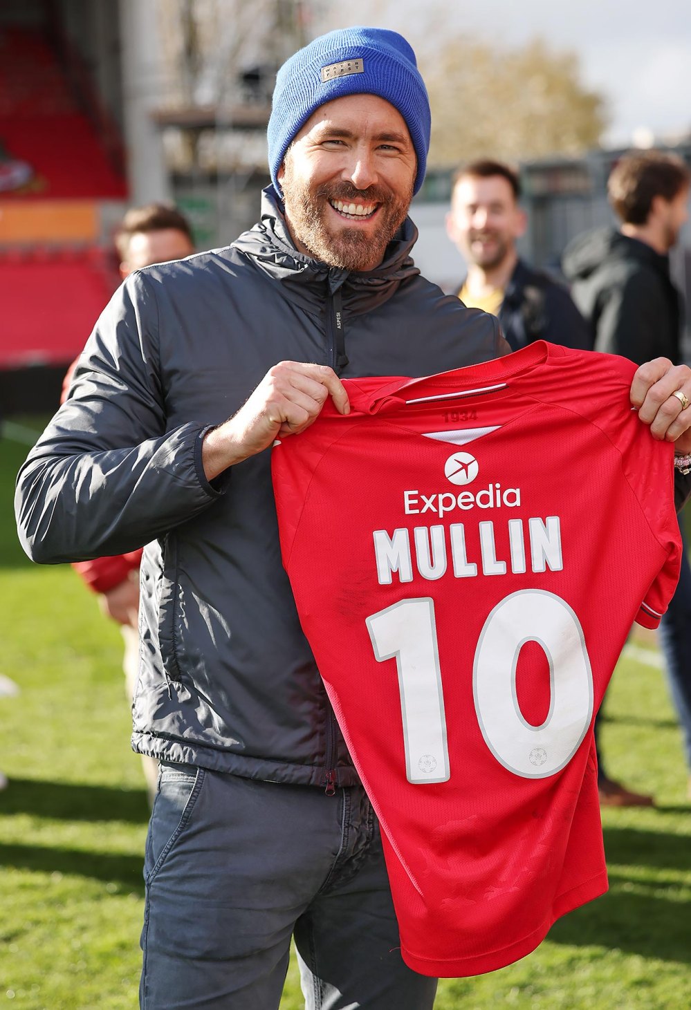 Ryan Reynolds Offers Lungs to Player Paul Mullin After 'Welcome to Wrexham' Season 3 Premiere Injury