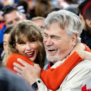 Taylor Swift Fans Freak Out Over So High School Shout-Out to Ed Kelce