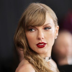 Taylor Swift Mural in Chicago Contains a Secret Tortured Poets Department Message