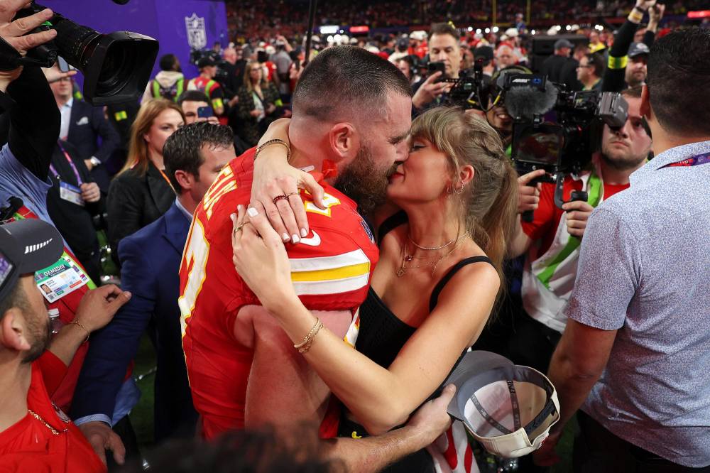 Travis Kelce Says He s the Happiest&rsquo; He&rsquo;s &lsquo;Ever Been After Bahamas Vacation With Taylor Swift 052