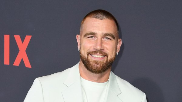 Travis Kelce s Barber Gives Glimpse of Athlete s Fresh Haircut for New Game Show Hosting Gig 462