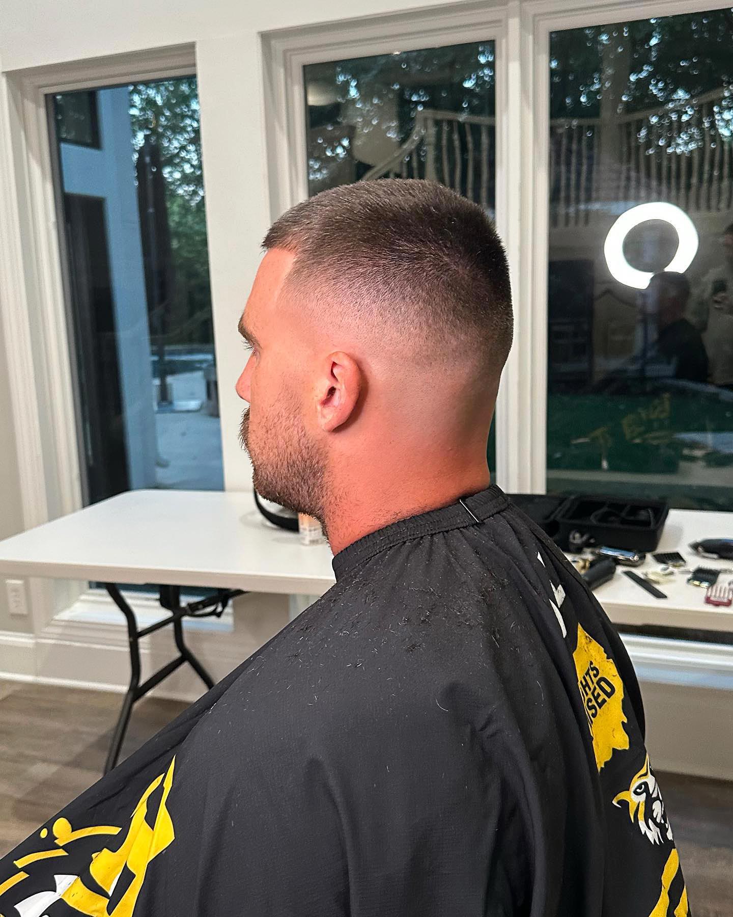 Travis Kelce s Barber Gives Glimpse of Athlete s Fresh Haircut for New Game Show Hosting Gig 463