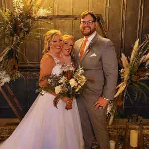 Conjoined Twin Abby Hensel’s Husband Josh Bowling Hit With Paternity Suit Following 2021 Wedding